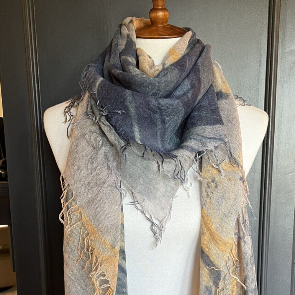 New Auth Chan Luu Marble Print Cashmere Silk Scarf Color: High Rise